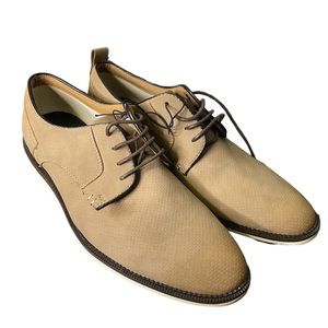 Men’s dress shoes